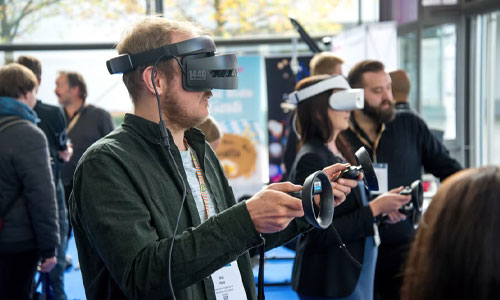 Virtual Reality - Digital Learning Evolves
